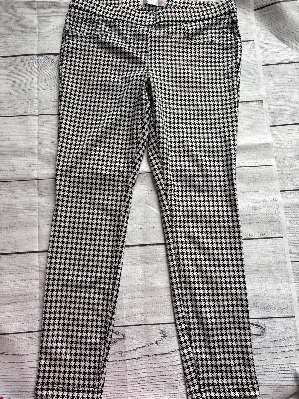 No Boundaries Houndstooth black and white pants Size L